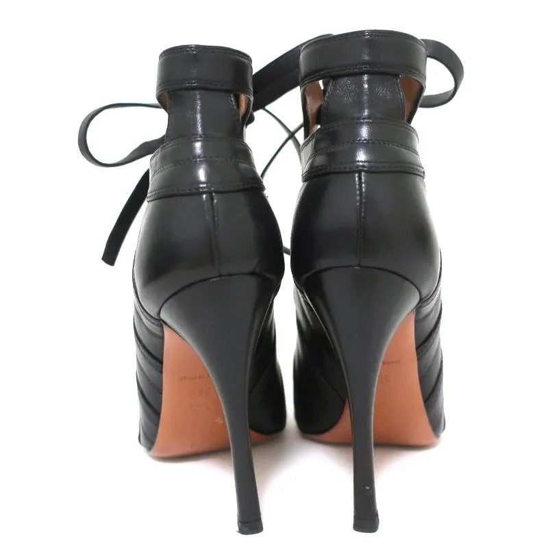 Bottines Alaia à lacets en cuir ajouré noir taille 36.5 avec bout ouvert