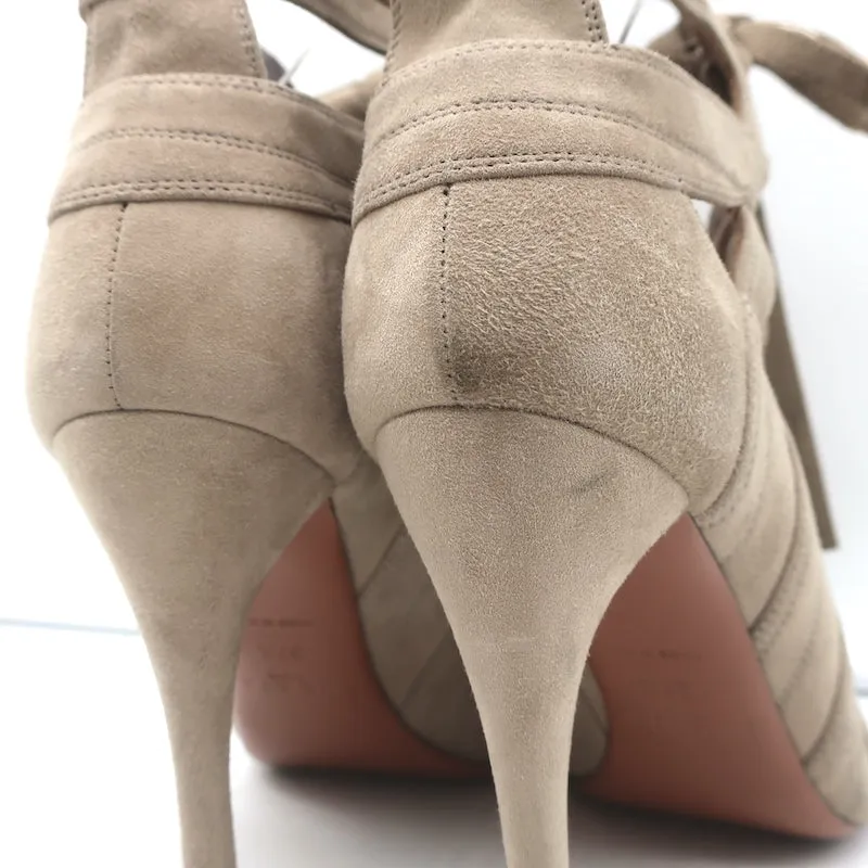 Bottes cheville Alaia à lacets avec découpes, suède taupe, taille 37.5, bout ouvert