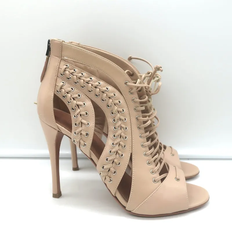 Bottines Alaia à lacets avec découpes en cuir nude taille 38.5 à bout ouvert