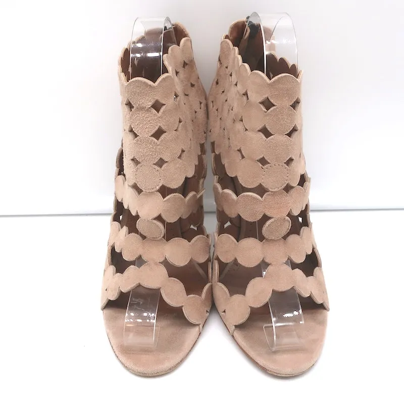 Bottines Alaia en Suédé Nude Taille 38.5 à Bout Ouvert et Découpe Laser