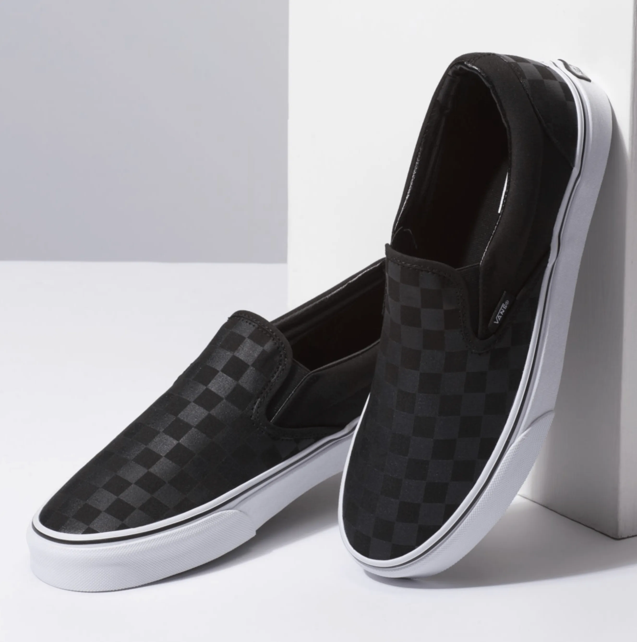 Chaussure à enfiler à motif damier