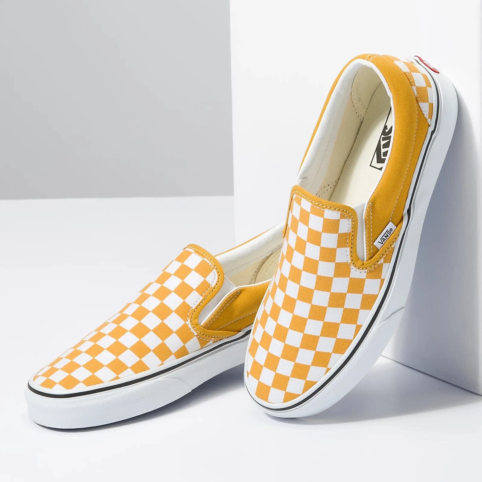 Chaussure à enfiler à motif damier