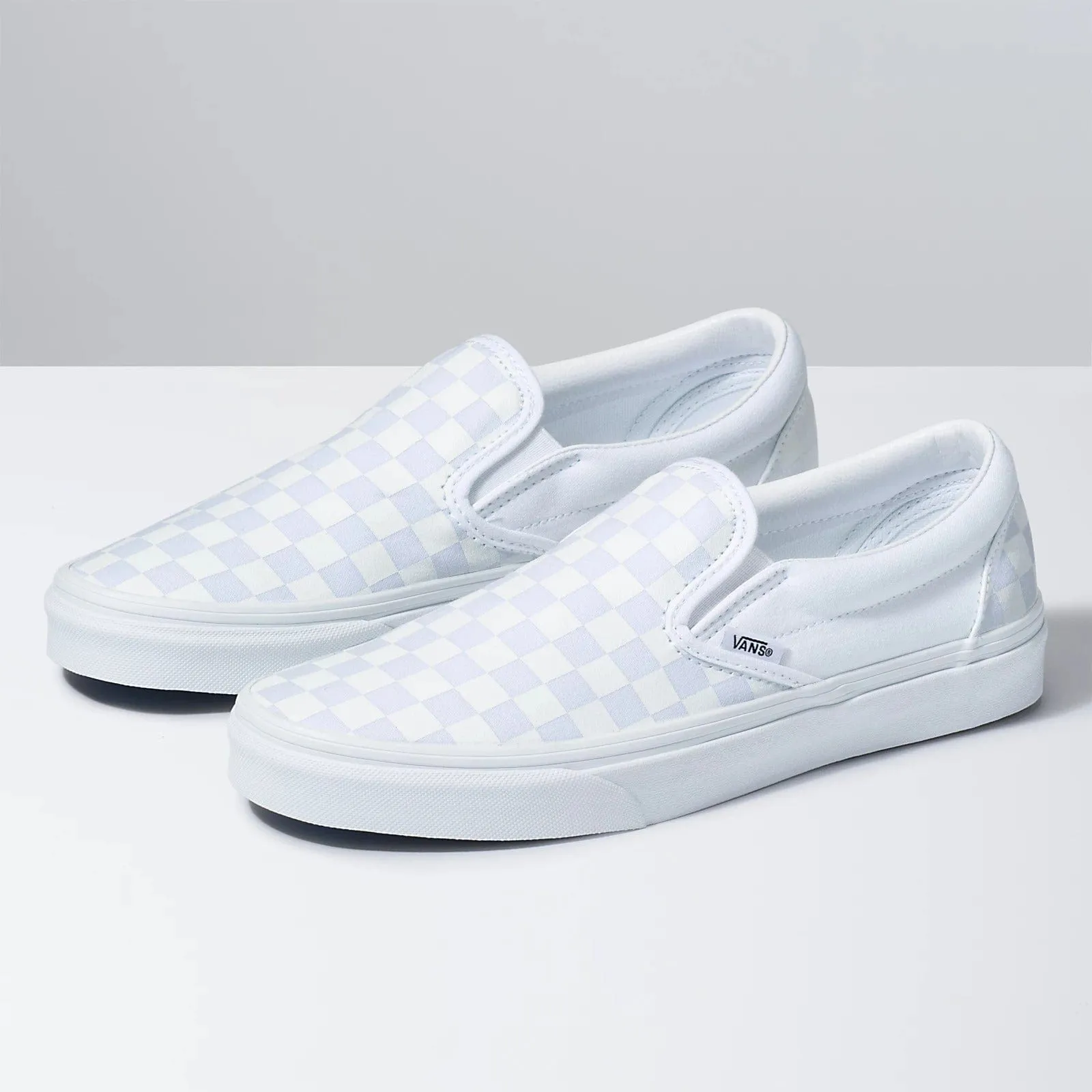 Chaussure à enfiler à motif damier