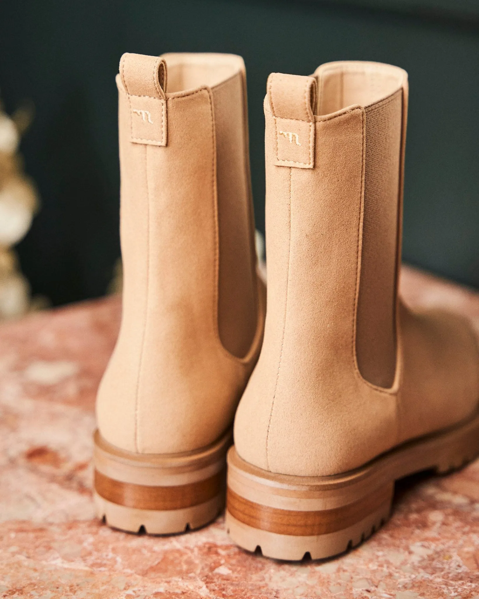 Bottes Chelsea en daim recyclé végan | Café latte