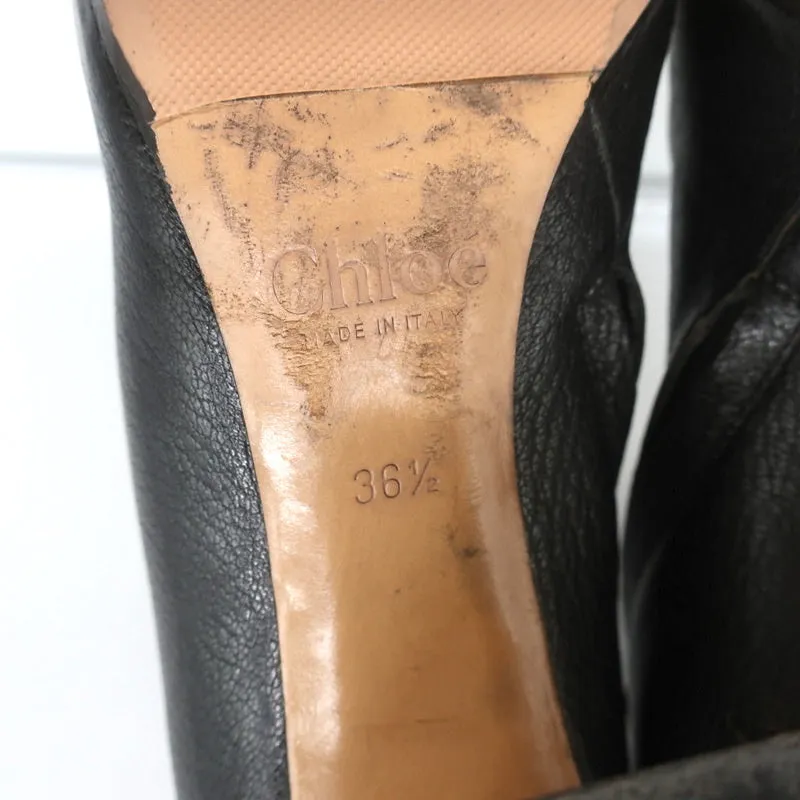 Bottines Chloe Beckie à Pompons Dorés en Cuir Noir Taille 36.5 à Talon Moyen