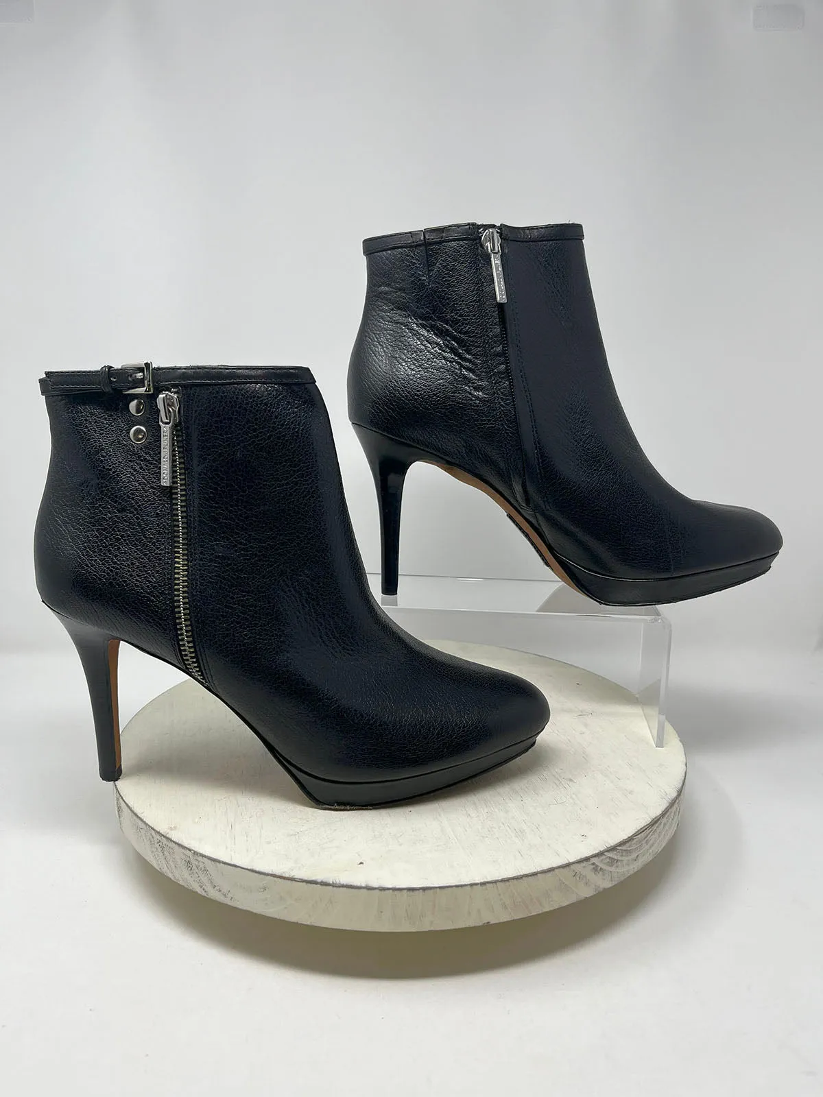 Bottines Donald J Pliner Taille 9.5 en Cuir Noir Granuleux