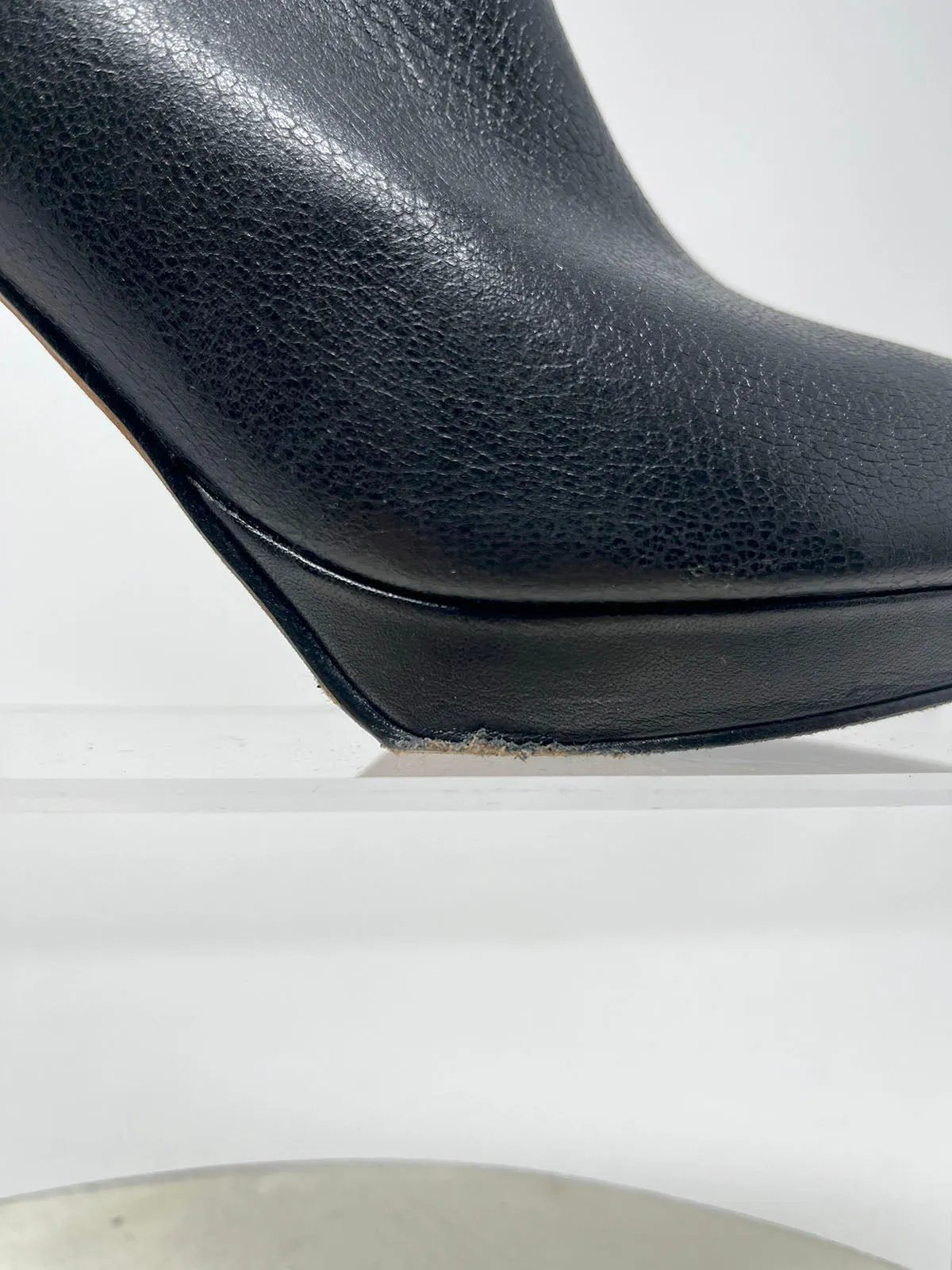 Bottines Donald J Pliner Taille 9.5 en Cuir Noir Granuleux