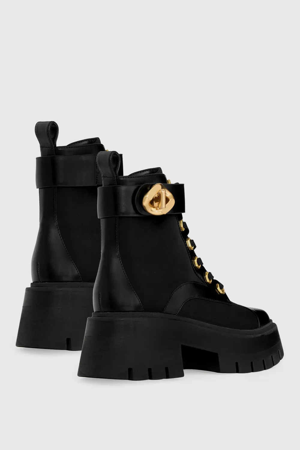 Botte de combat G