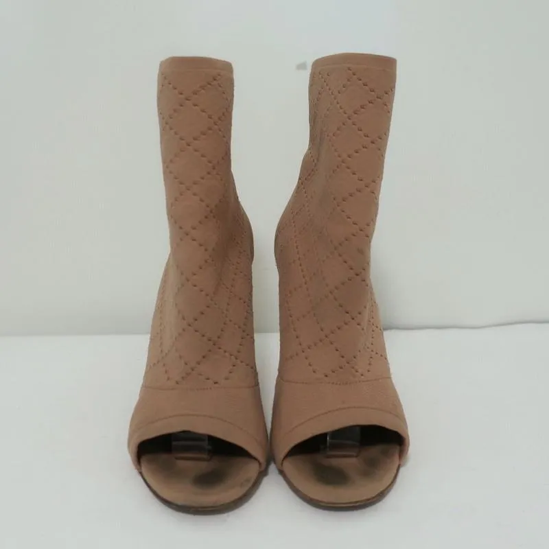 Bottines Gianvito Rossi en maille extensible beige taille 38 à bout ouvert et talon haut