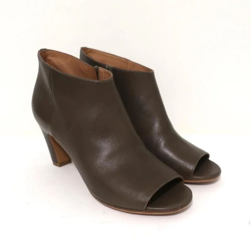 Bottines Maison Margiela à bout ouvert en cuir marron taille 39 avec talon courbé
