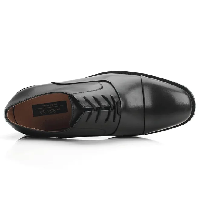 Chaussures habillées homme à bout rond et laçage noir