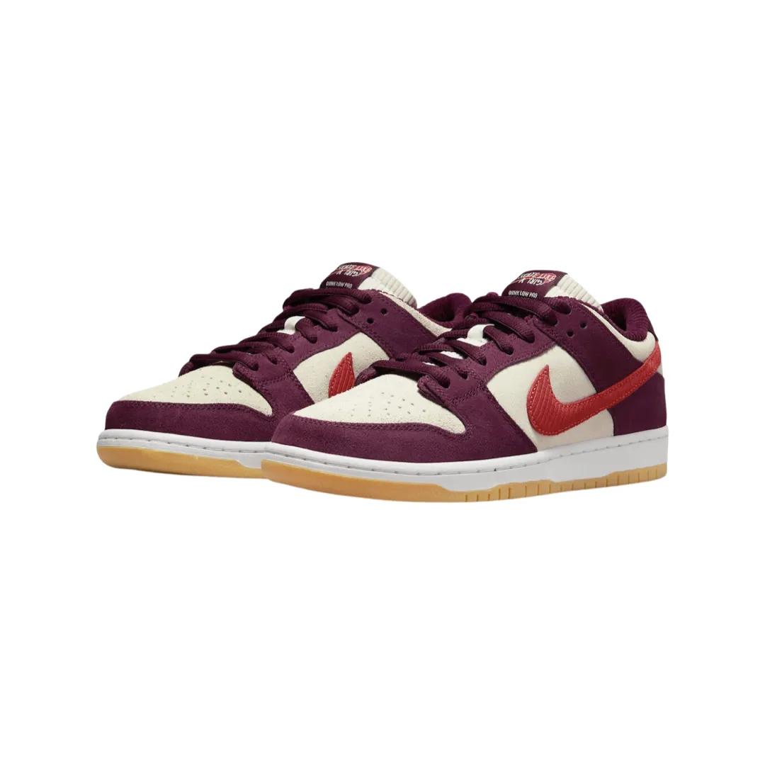 Nike SB Dunk Low QS Skate Comme une Fille Betterave Rouge Foncé Rouge Carmin Clair Nike Dunk