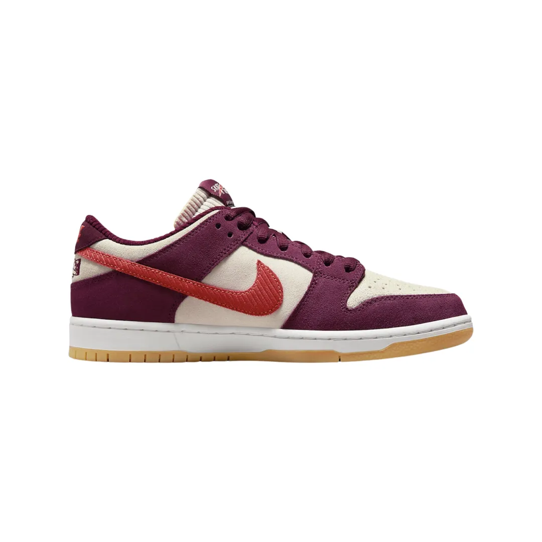Nike SB Dunk Low QS Skate Comme une Fille Betterave Rouge Foncé Rouge Carmin Clair Nike Dunk