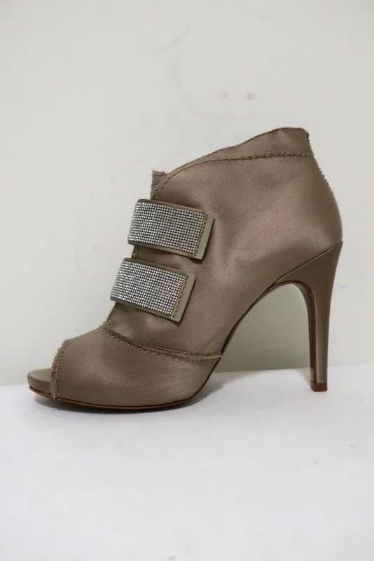 Bottines Pedro Garcia en satin beige avec incrustations de cristal, taille 38, bout ouvert, chevillère