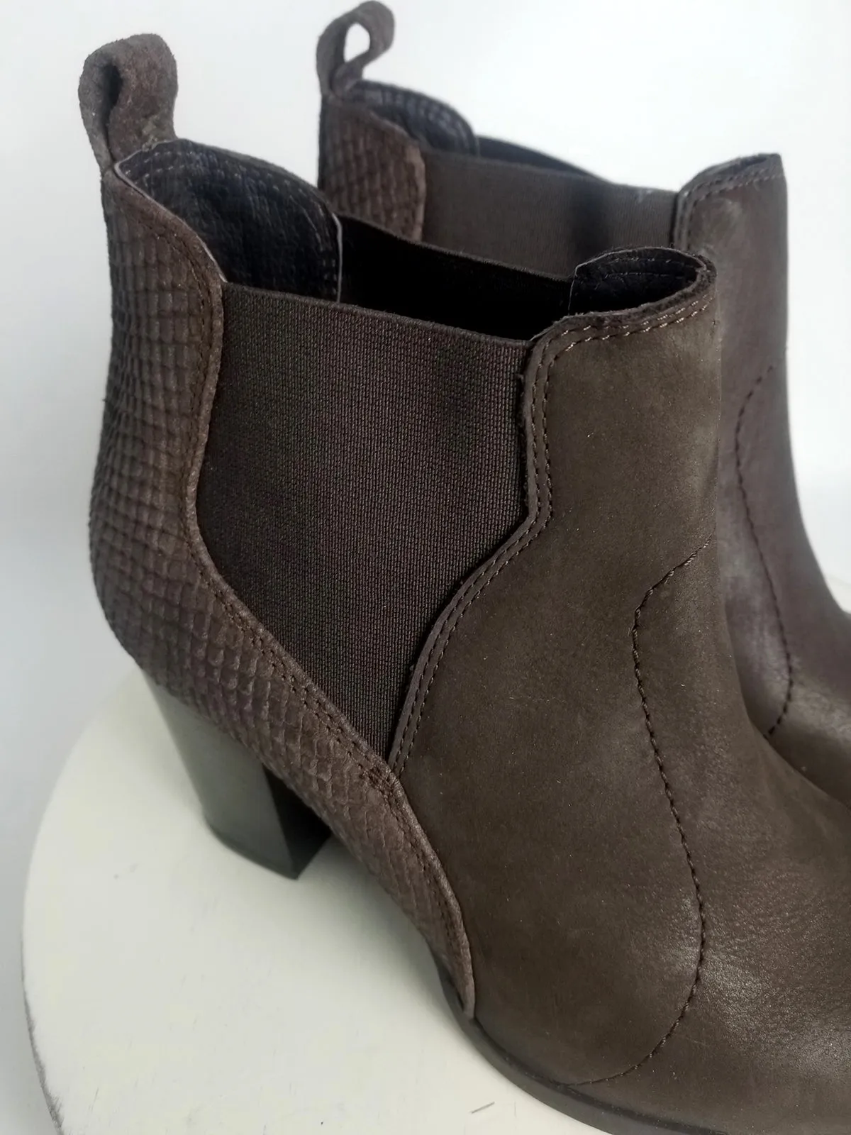 Bottes texturées marron taille 8.5 Seychelles NWOB