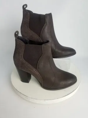 Bottes texturées marron taille 8.5 Seychelles NWOB