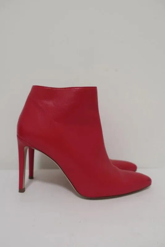 Bottes chelsea Stuart Weitzman Pureaok en cuir rouge pointure 6.5 à bout pointu