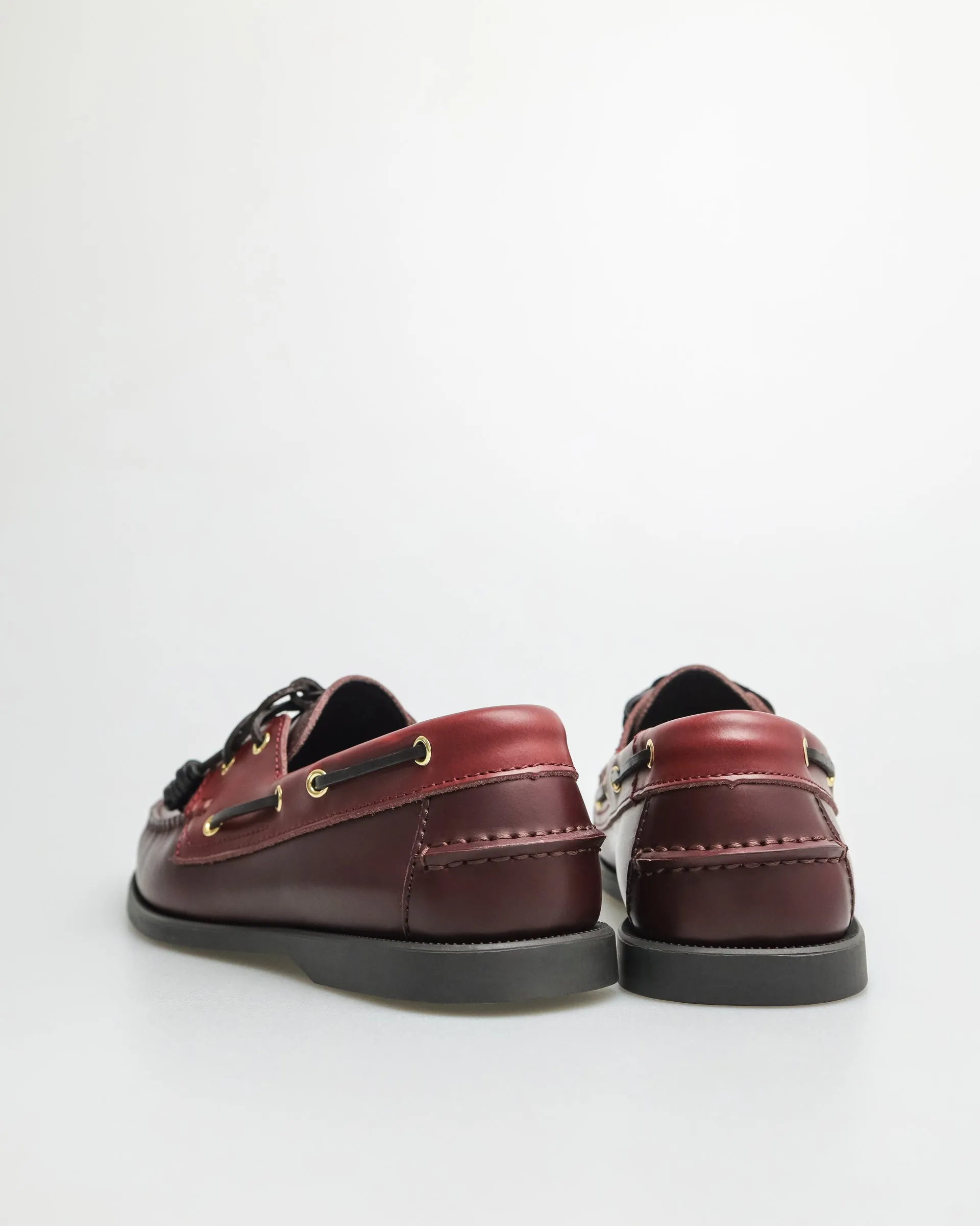 Chaussures bateau en cuir pour hommes Tomaz C999A