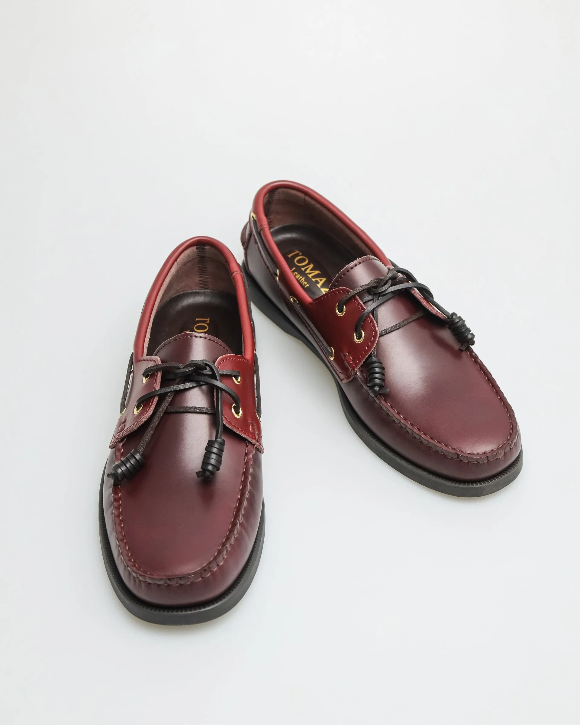 Chaussures bateau en cuir pour hommes Tomaz C999A